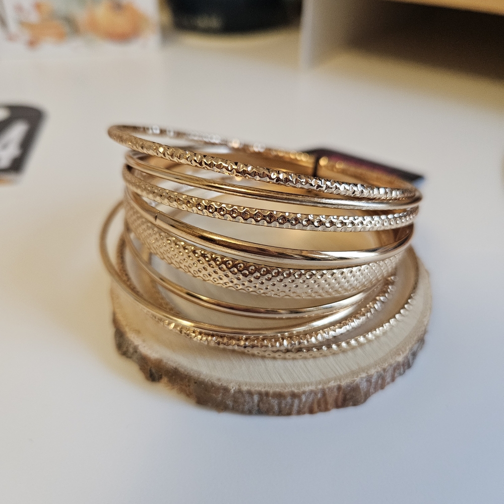 Paparazzi Circlet Circua Elegant Gold-Tone Bangle Bracelet Set